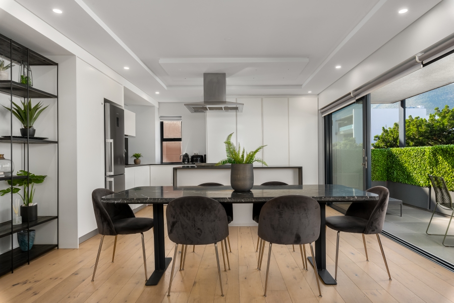 2 Bedroom Property for Sale in Sea Point Western Cape